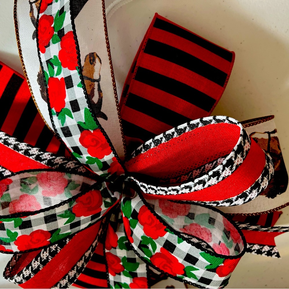 Lantern bow would be perfect for derby